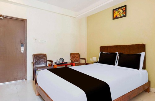 Dwaraka Nagar Hotel | Townhouse Oak Dwarka Nagar Ramatalkies