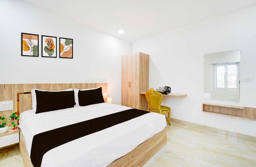 Hyderabad Hotel | Townhouse Oak LB Nagar Metro Station