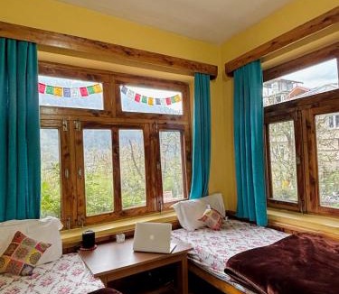 Old Manali Hotel | Travel Bug Homes