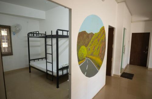 Paltan Bazaar Hostel | Travelers Hostel