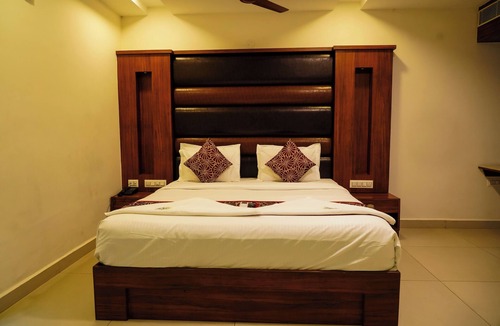 Jubilee Hills Hotel | Tree Inn Jubilee