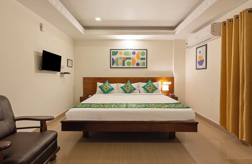 Kalapettai Hotel | Treebo Golden Bliss