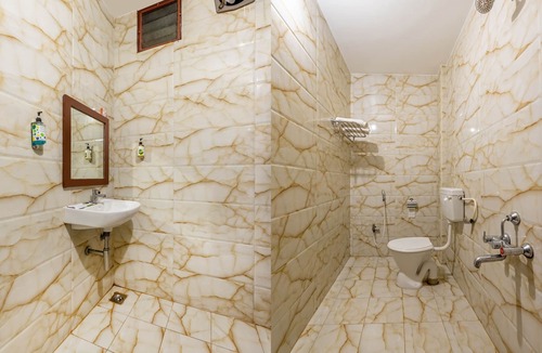 Kalapettai Hotel | Treebo Grace Inn, 3 Min Walk From Promenade Beach