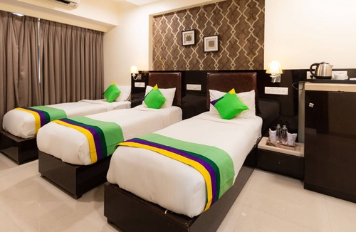 Jogeshwari West Hotel | Treebo Laaiba Residency