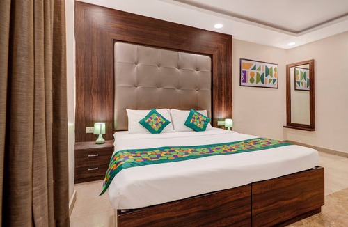 Alambagh Hotel | Treebo Masterprice Inn - 15 Mins From Airport