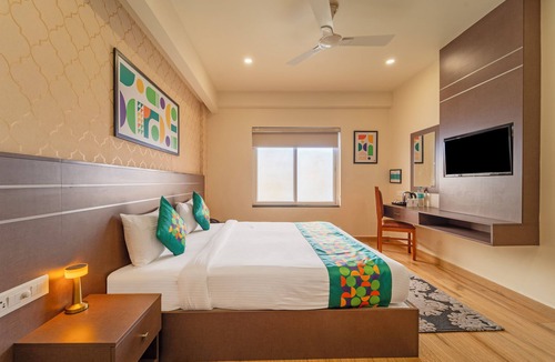 Kakkanad Hotel | Treebo Premium Lavender Kochi Infopark