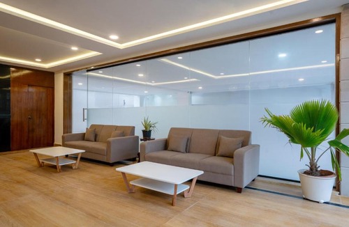 Gachibowli Hotel | Treebo Purva Crest, Gachibowli DLF
