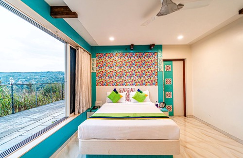Panchgani Hotel | Treebo Raval Resort with Valley View