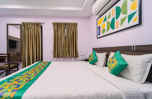 Kalapettai Hotel | Treebo Sri vi ka Residency