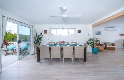 Anna Bay House | Tropical Beach Hide Away - inground pool, 2min walk to ocean foreshore & parks