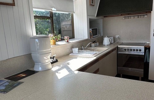 Sorell Council House | Ulmia Riverfront Retreat, Aurora viewing hotspot, Carlton River, Tasmania