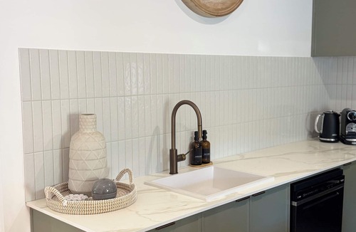 Golden Square Cottage | Una’s Cottage - a renovated cottage, with vintage charm and modern elements.