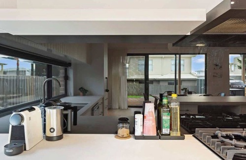 Cape Woolamai House | Upscale Family Retreat Just 5 Min Walk to Beach