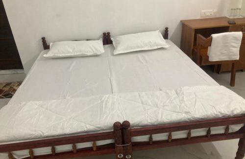 Aluva House | V-host