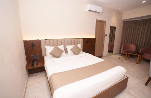 Agara Hotel | Vaishnavi Residency