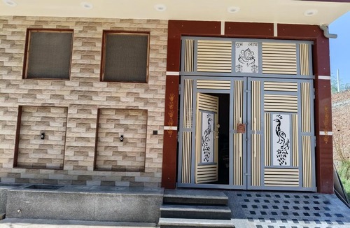 Govardhan Hotel | Vallabh Kunj Sewa Sadan