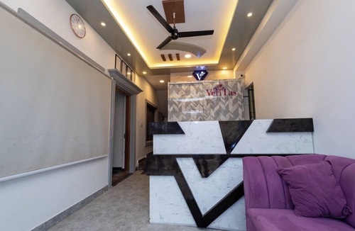 Bengaluru Hotel | Veritas grand