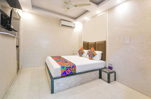 South Extension Hotel | Via Comfort Stay Green Park