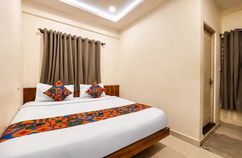 Hebbal Hotel | Via Dhaya Galaxy-Hebbal