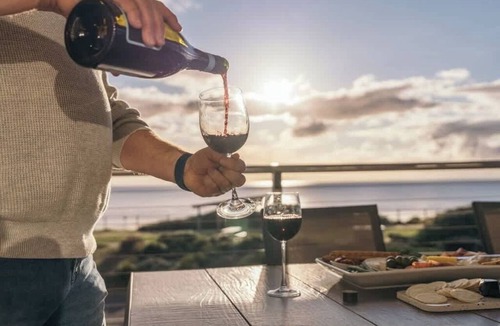 Aldinga Beach House | Villa Rossi Esplanade 4 bdrm 2,5 bath 2 lounge