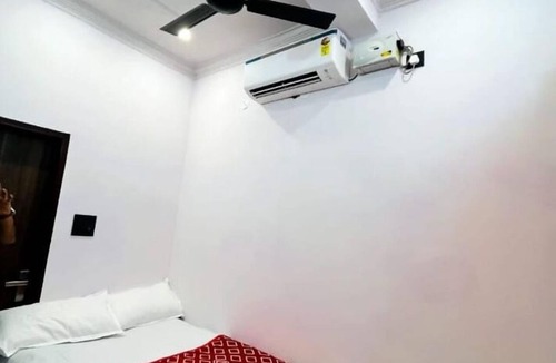 Mathura Hotel | Vinayak Home Stay