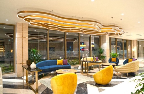 Aluva Hotel | Vivanta Kochi, Aluva