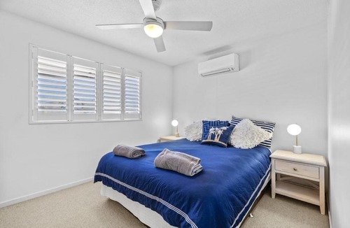 Mooloolaba Apartment | Walk to Beach Luxury Waterfront Sub-Penthouse