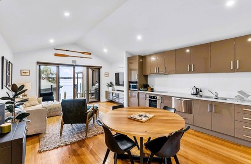 Nagambie Apartment | Waterfront Luxury on Lake Nagambie | Pool Balcony Stunning Views