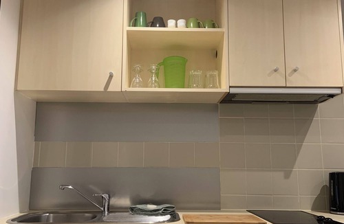 Cowes Apartment | Waves Unit 113 bay views. Cowes beach & shops on your doorstep. Pet friendly!