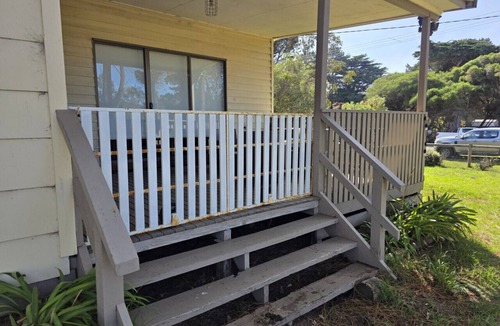 Venus Bay House | Where Paris meets Jupiter - Linen, Wi-Fi, Pets OK