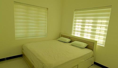 Mannarkkad Villa | White Cloud Stay Attappadi