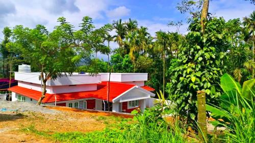 Mannarkkad Villa | White Cloud Stay Attappadi