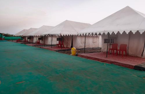 Bhuj Hotel | White Desert Camp