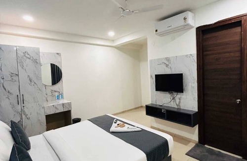 Hyderabad Hotel | WILDWINGS PREMIUM HOTEL
