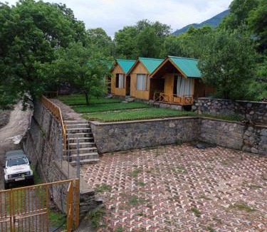 Bandrol Hotel | Wildwood Cabins Manali