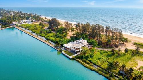 Vypin Villa | Willostays Tamarind beach villa