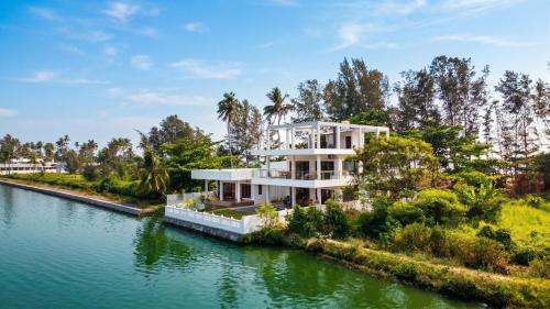 Vypin Villa | Willostays Tamarind beach villa