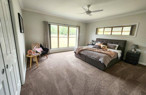 Junabee Cabin | Willow Lodge at Willow Farm, experience the country life