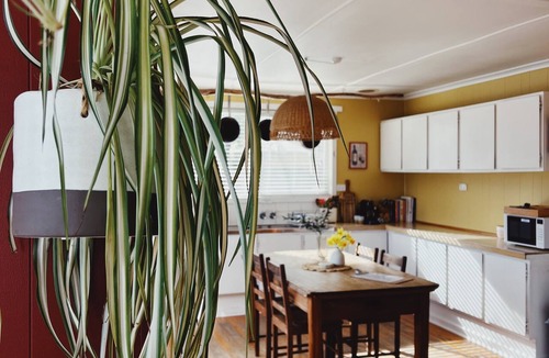 Lunawanna House | *winter special* stay for 3 nights pay for 2 Waterfront Family Shack ‘Alkira’