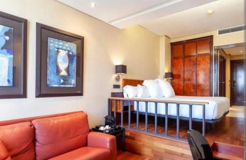 Mukteshwar Hotel | Winterberry by lake & woods