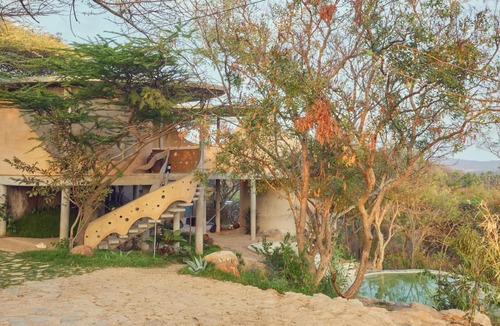 Hosur Villa | Winterfell by Sanctity Ferme Stays