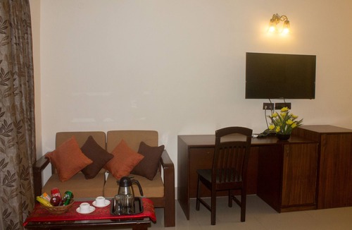 Kolkata House | Wise Owl Comfotel