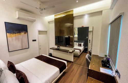 Deoria Hotel | Wishotel Premier Parth Residency