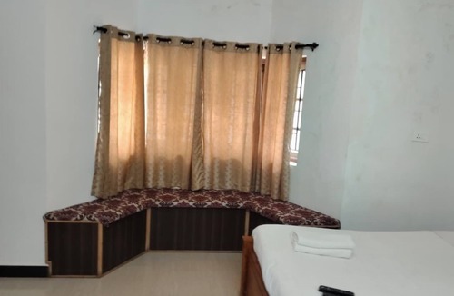 Kathadimattam Hotel | Woodcock Cottage