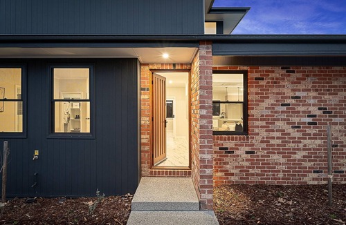 Albury House | Wyse Executive Townhouse - Stylish three bedroom modern townhouse in central Albury