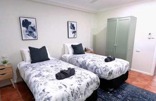Redlynch Villa | Zanzoo Estate, Rainforest-Pool&Tennis- sleep 16
