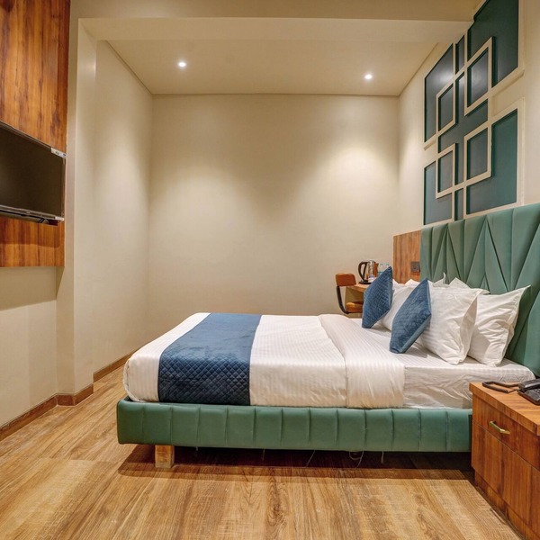Starville Hotel