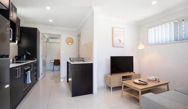 1 Bdr Apt w/AC | Kitchen | Parking | 131F1 in Rocklea