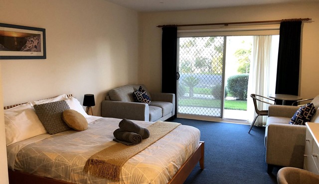 110 @ Waves Phillip Island. FREE WIFI & LINEN in Cowes