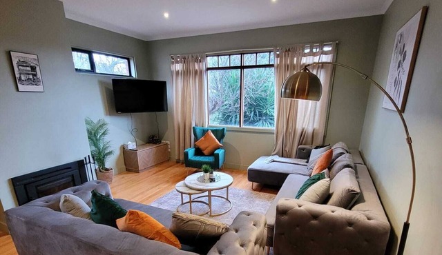 2 Beautiful Homes in the Middle of Everything! in Coburg